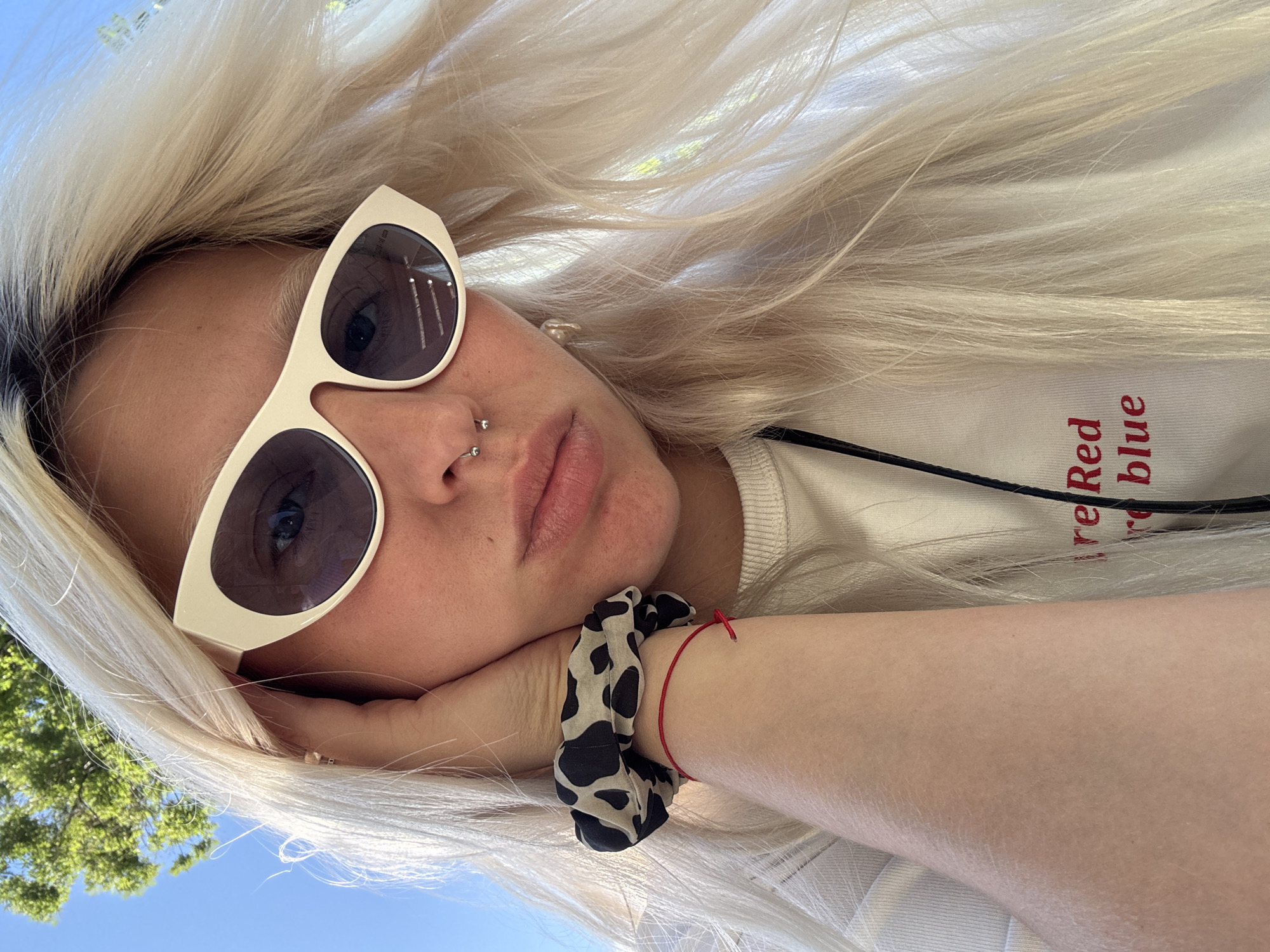 Afternoon in a Tbilisi park, selfies and street scenes
