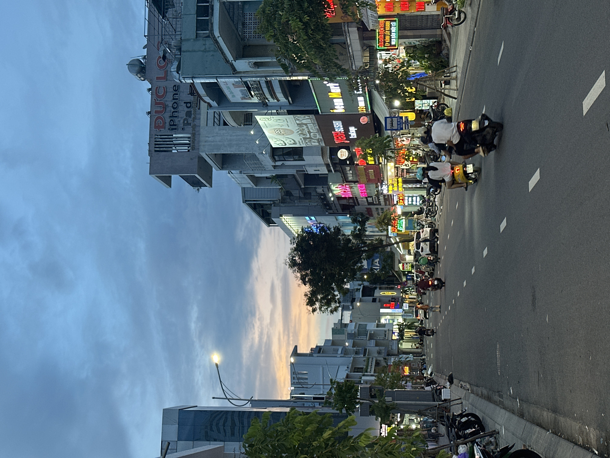 Street scenes and landmarks across Da Nang, Vietnam