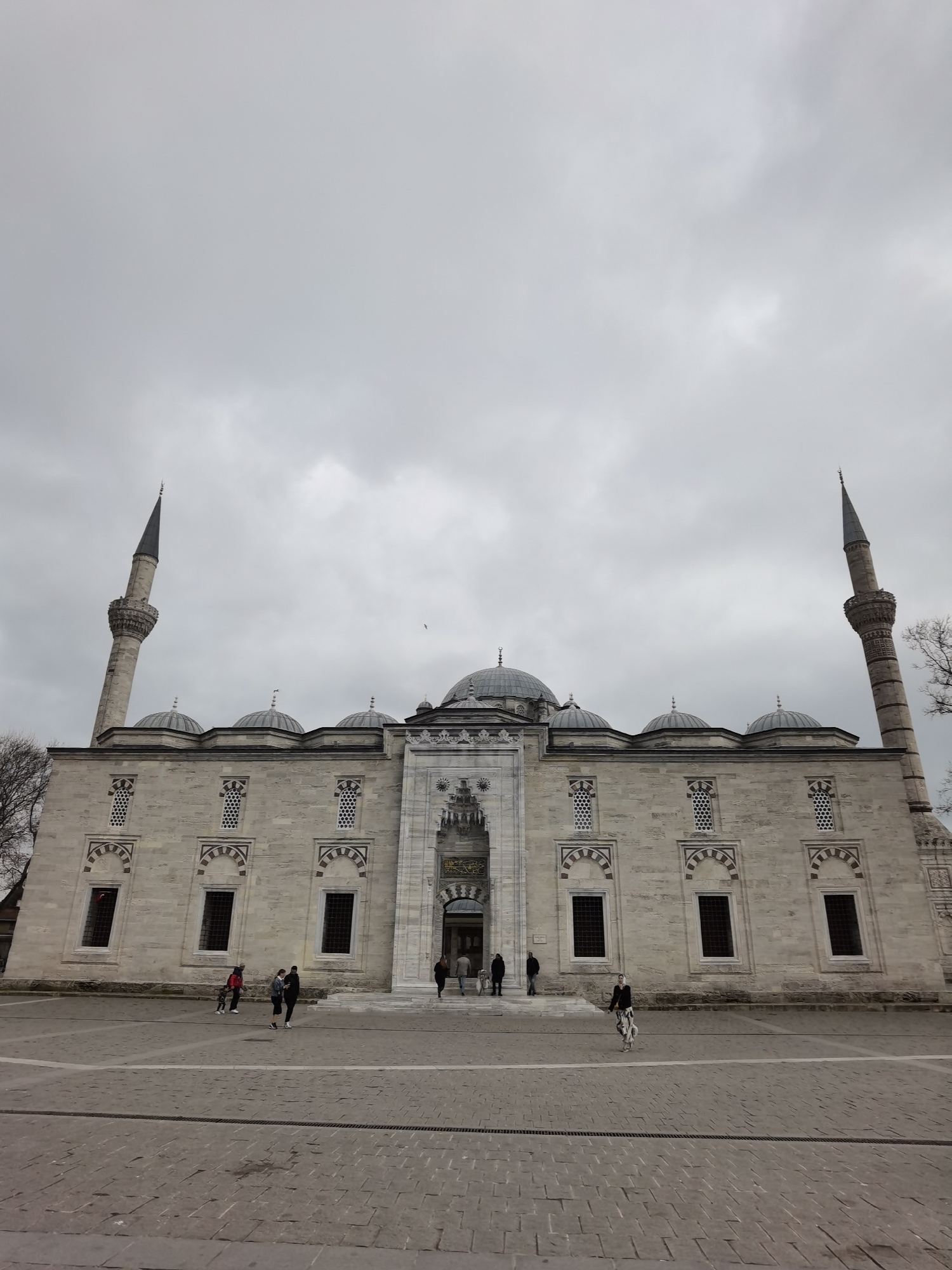 Istanbul street scenes include bridal display, sidewalk guitar performance