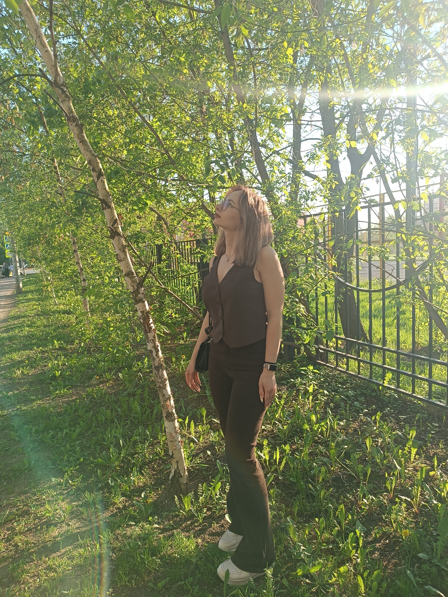 Spring afternoon scenes capture ordinary life moments