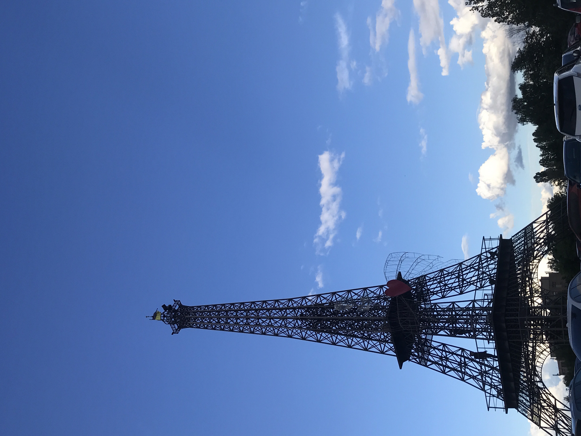 Eiffel Tower replica spotted in Kharkiv, Ukraine