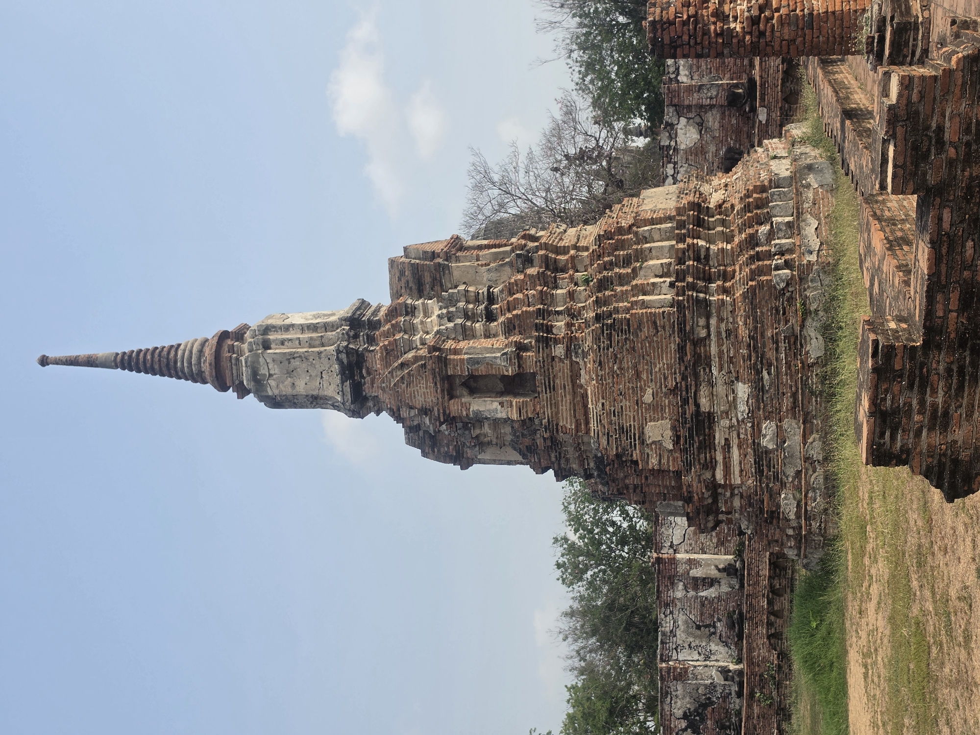 Night documentation of ancient Ayutthaya temple ruins captured