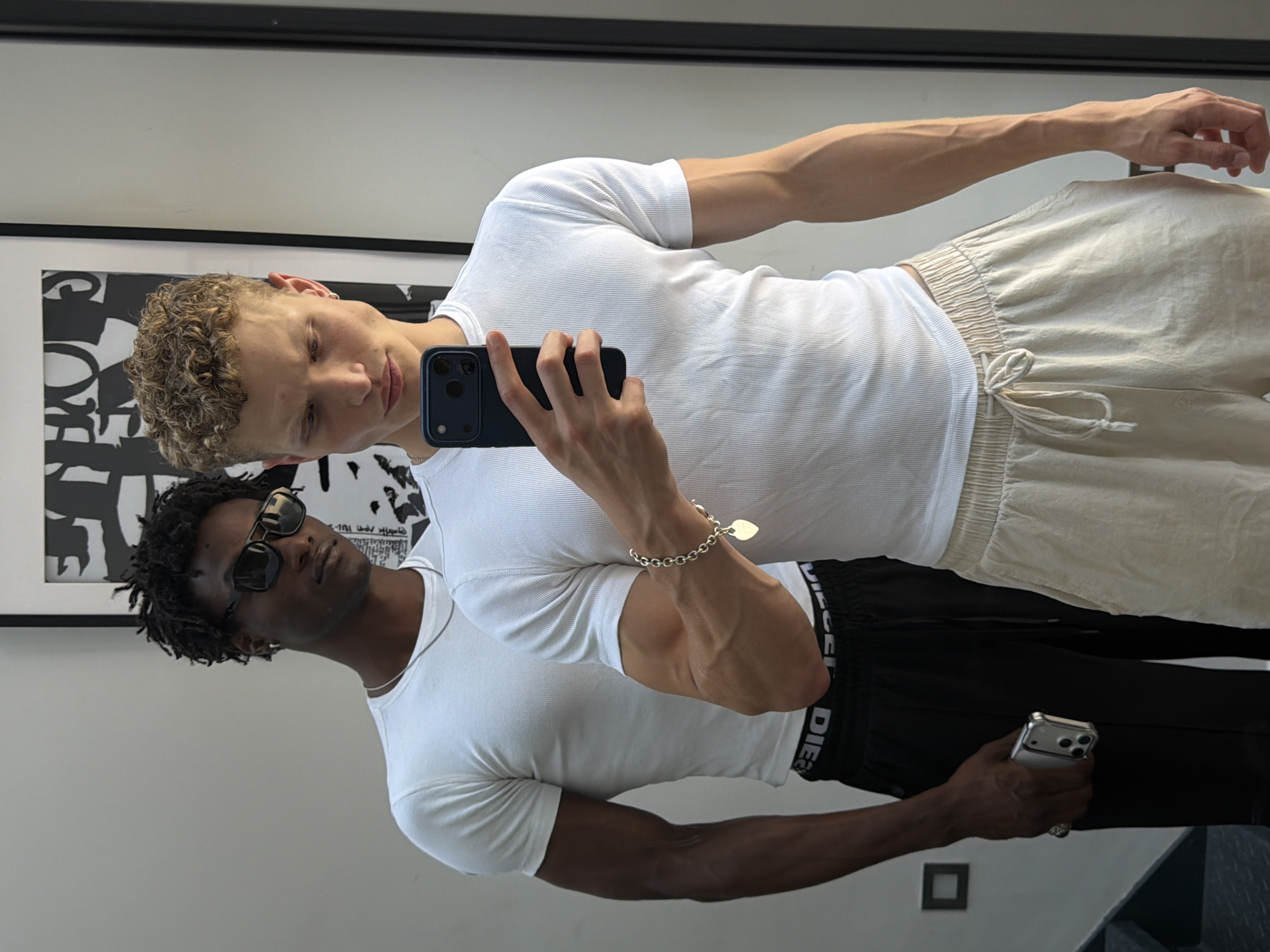 Casual mirror selfie in London, summer fits on display
