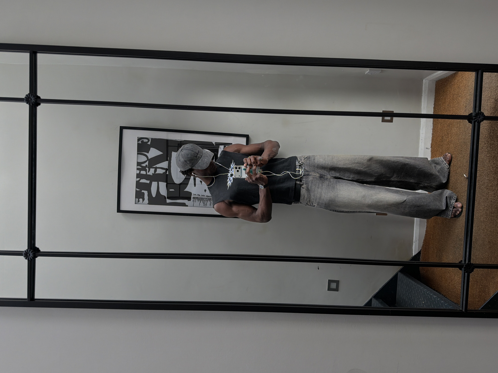 Mirror selfie in London, casual gym-ready fit