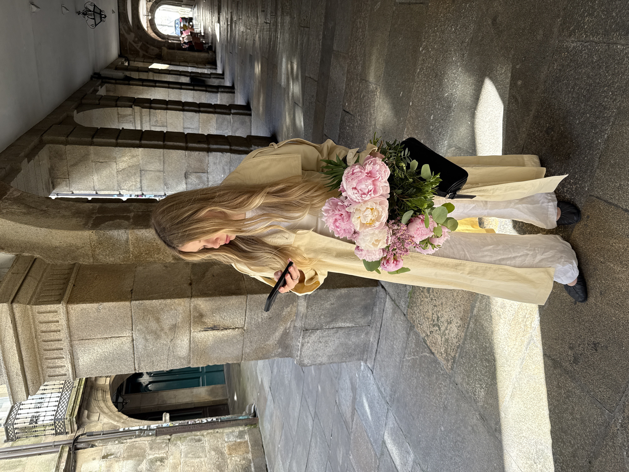 Woman with flowers spotted in Santiago de Compostela arcade