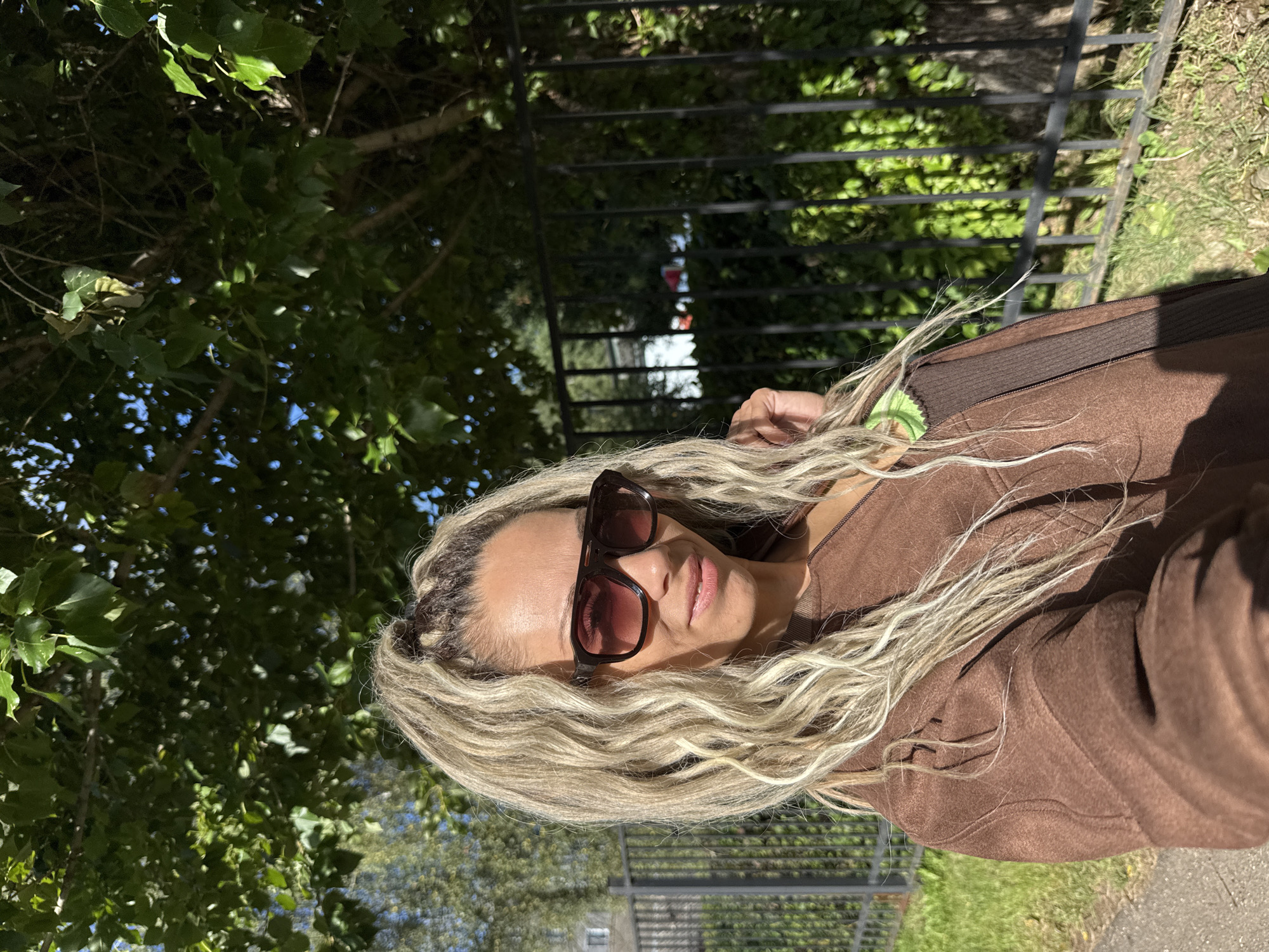 Summer morning in Rusanovo: selfies, a squirrel, and dough prep