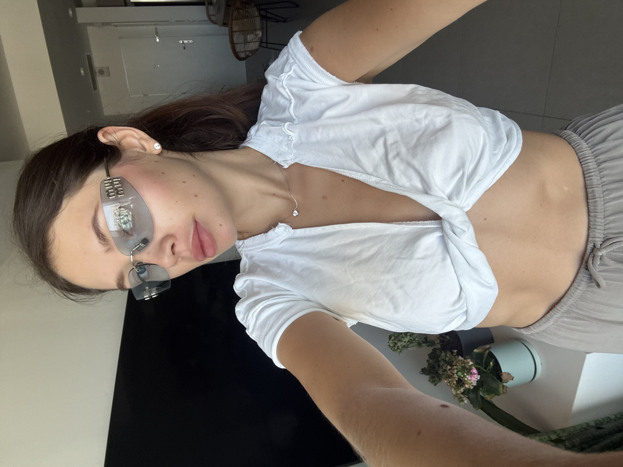 Quick selfie session, casual looks, shot within one minute