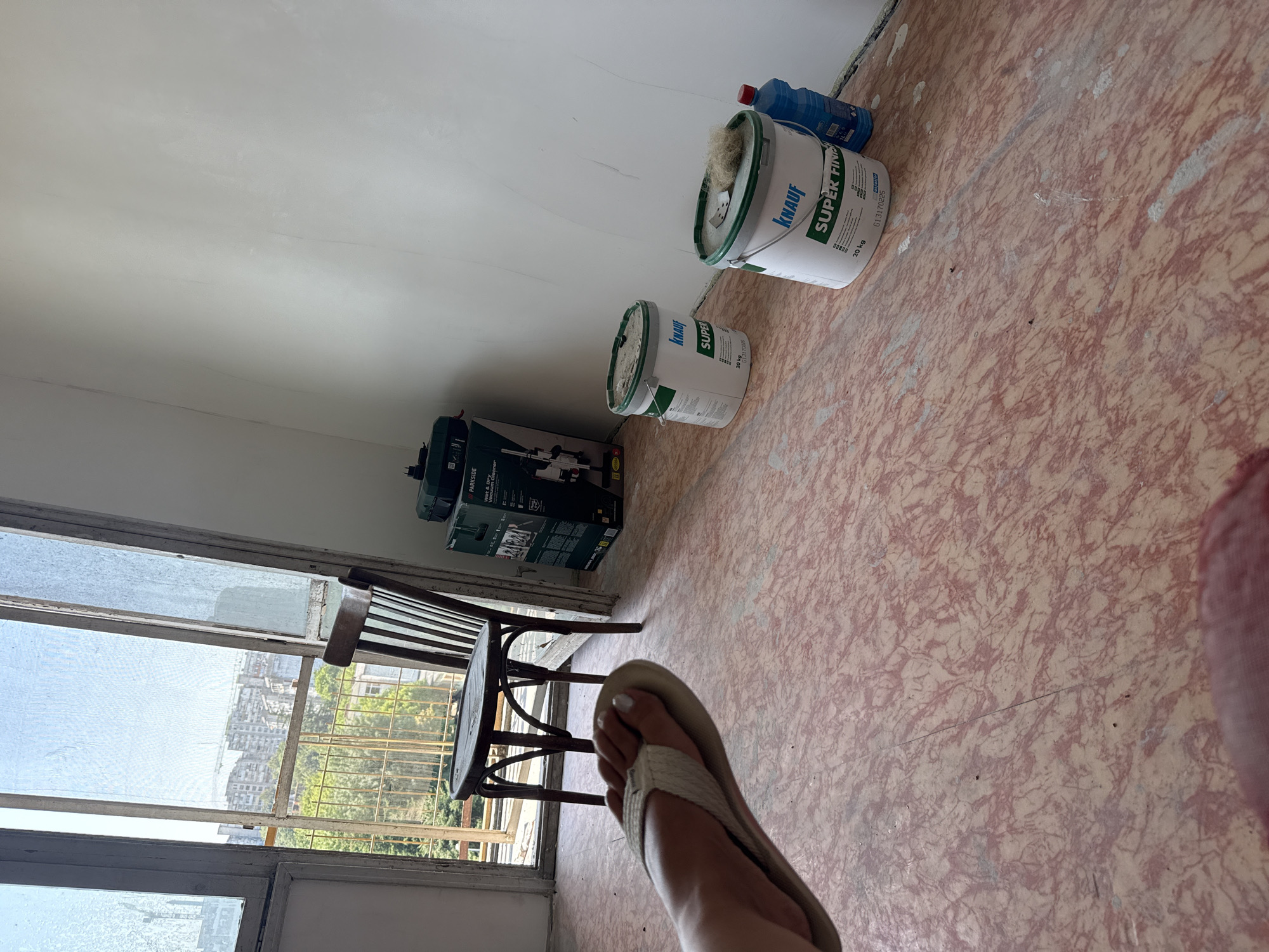 Renovation underway in a Burgas apartment building, August 2026