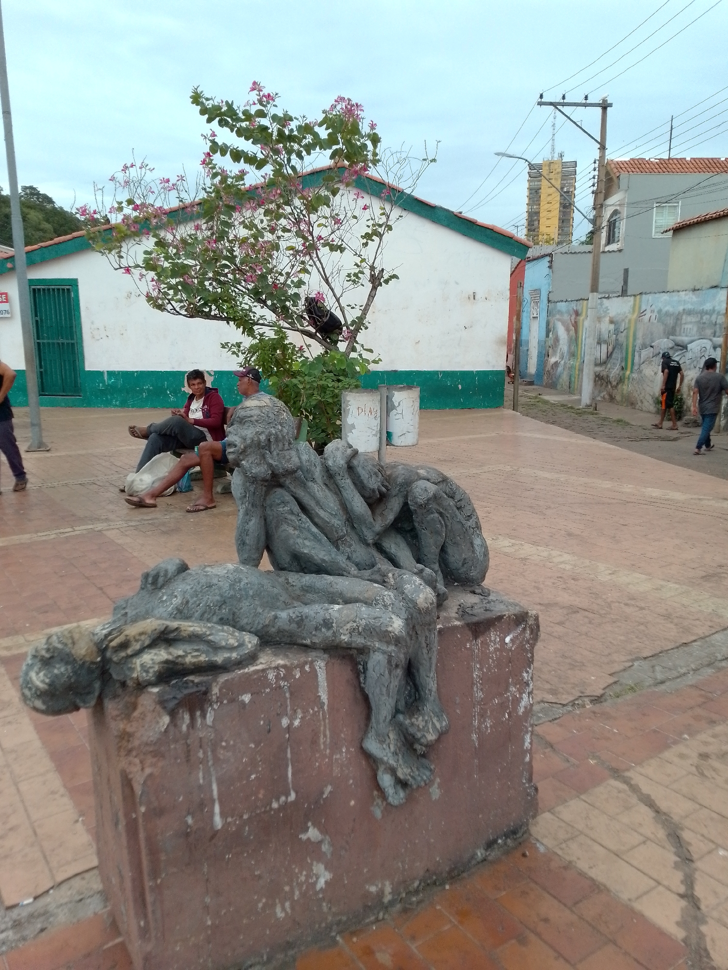 Street art and urban scenes documented across Cuiabá, Brazil