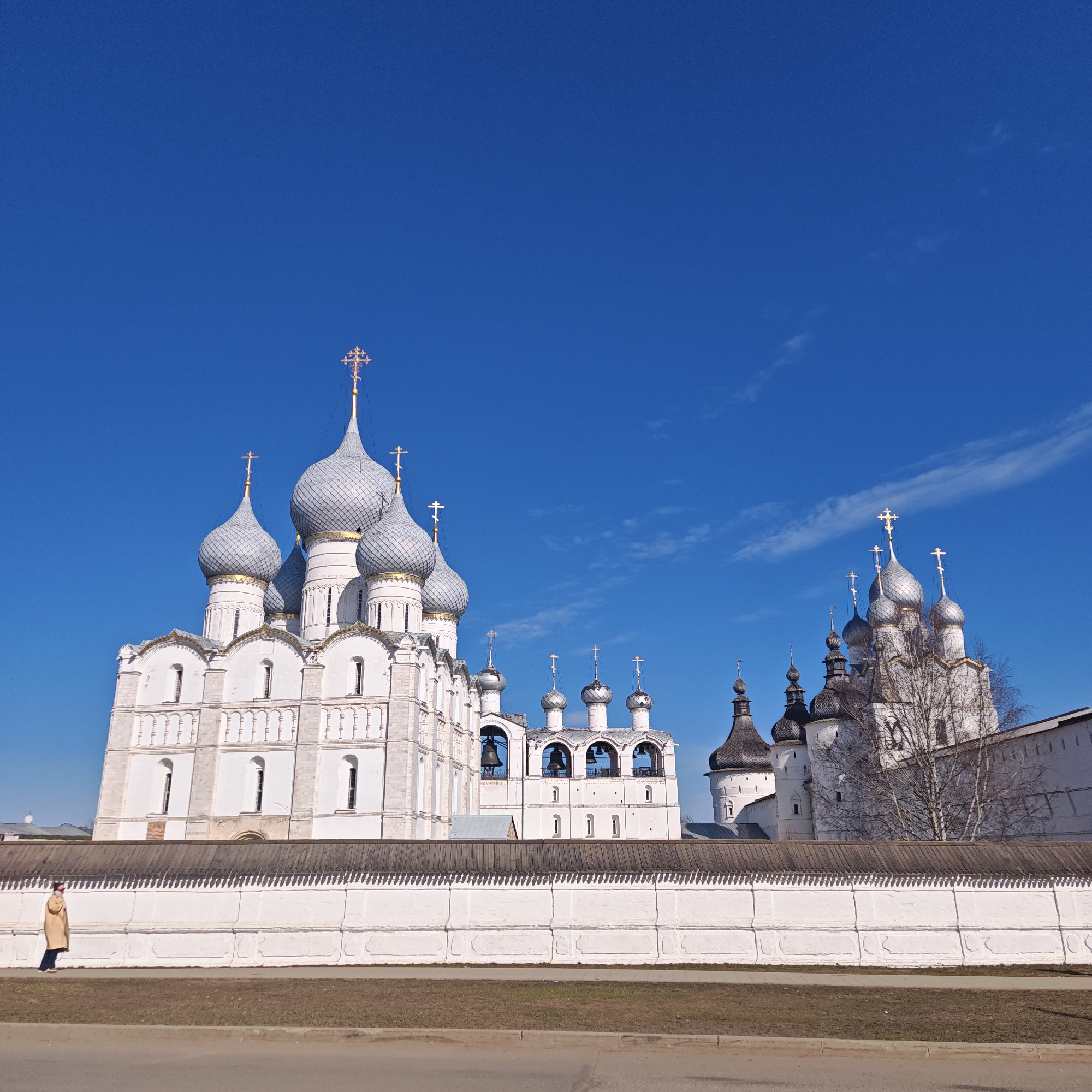 Traditional architecture and domestic scenes captured in Rostov, Russia