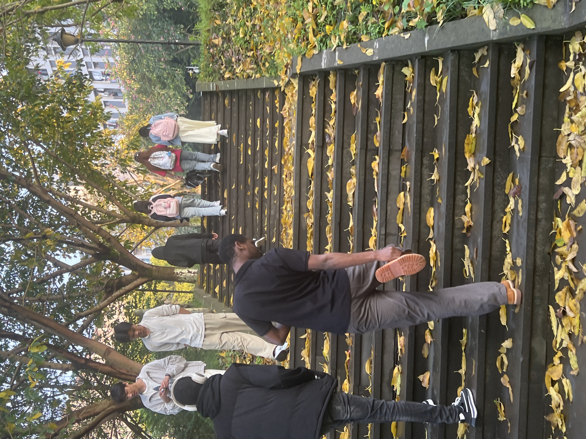 Autumn street scenes captured in Jiangjin, China
