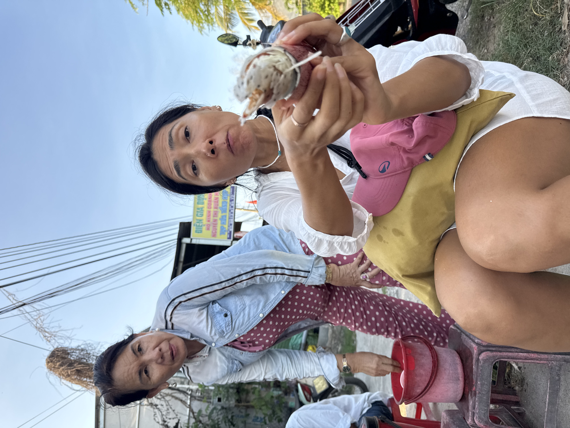 Temple visits and selfies in Mũi Né, Vietnam