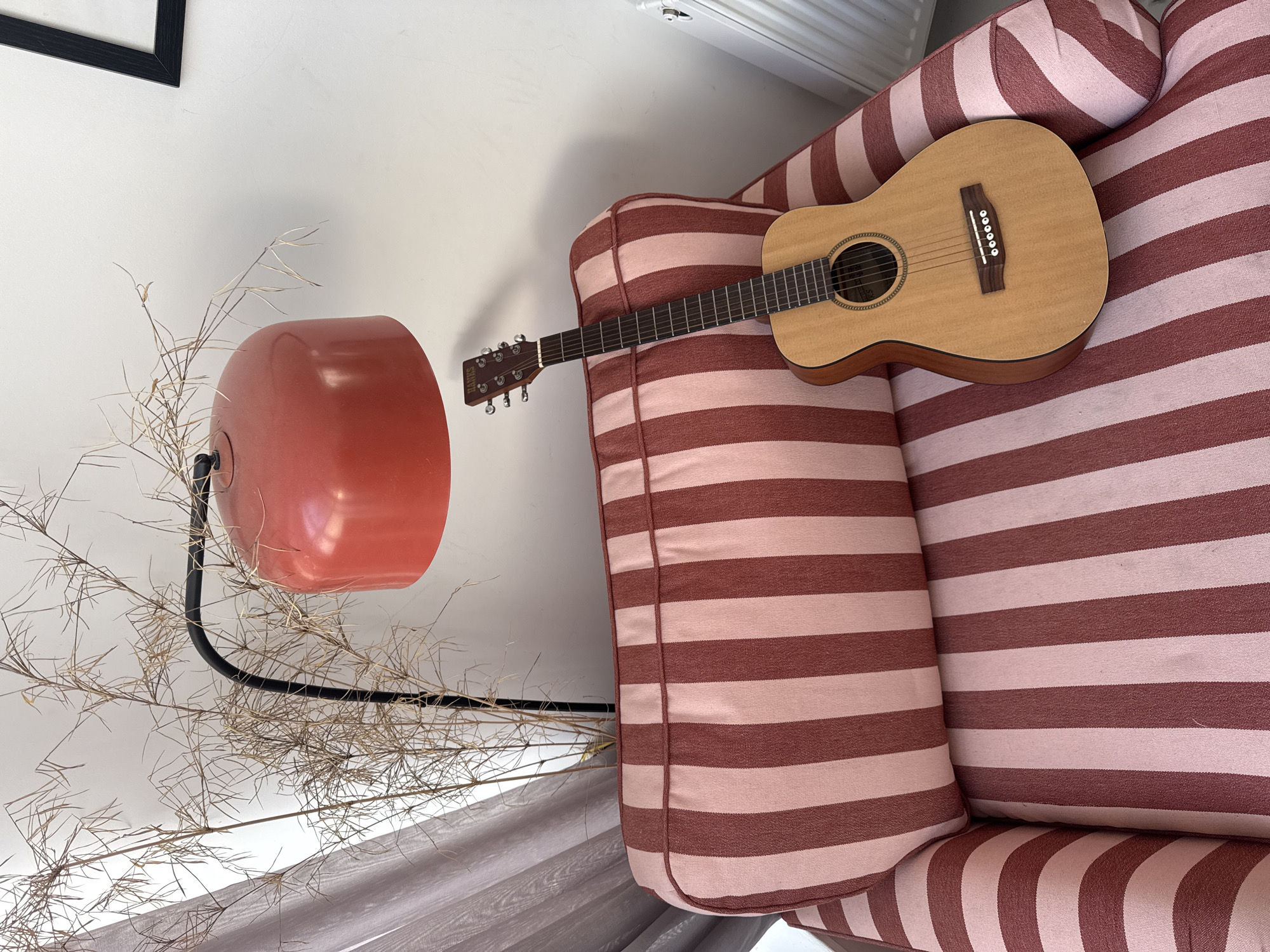 London resident documents morning domestic scenes, personal belongings