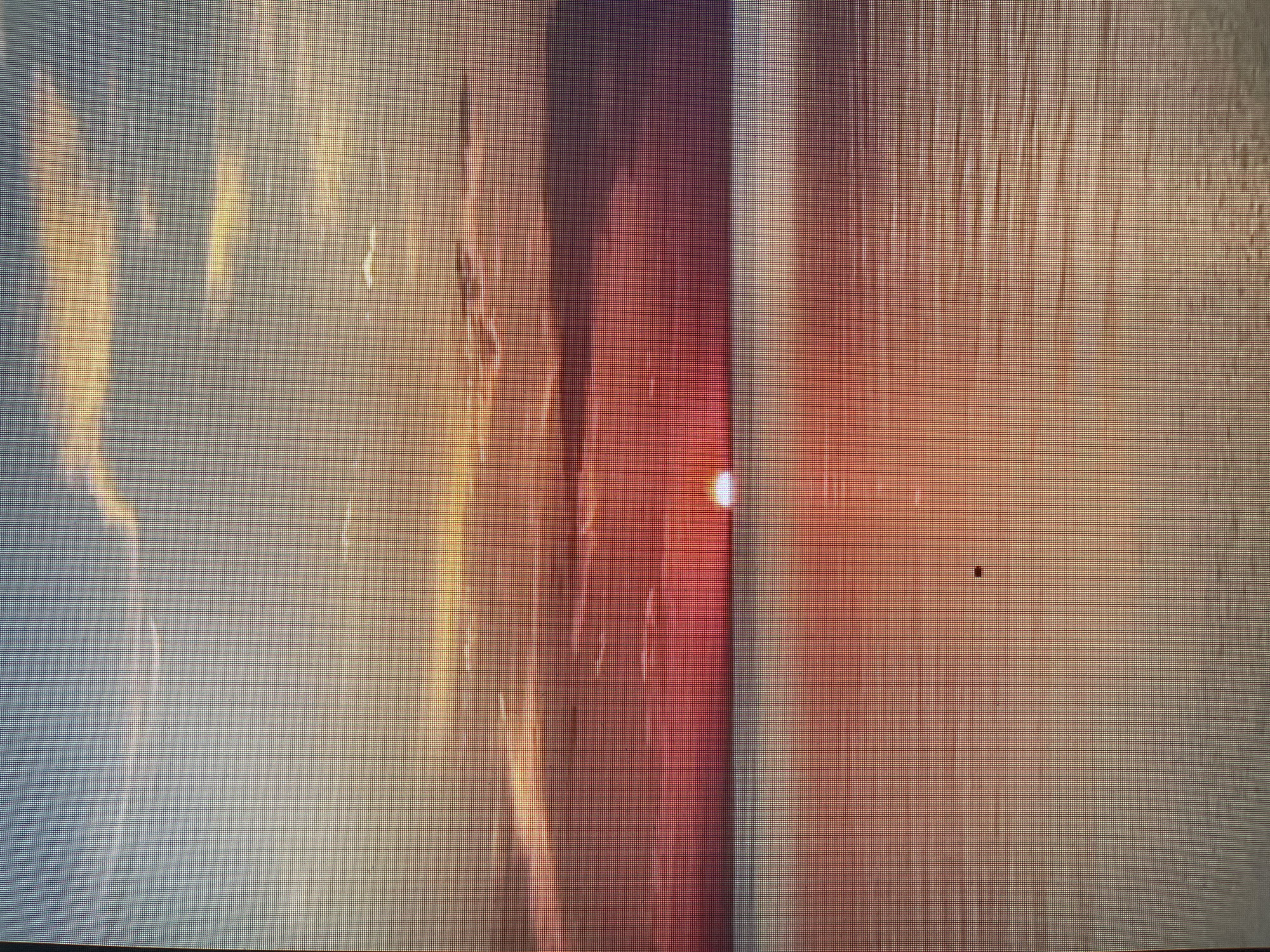 A low-key evening in Sinyavino: sunsets, screens, and stillness.