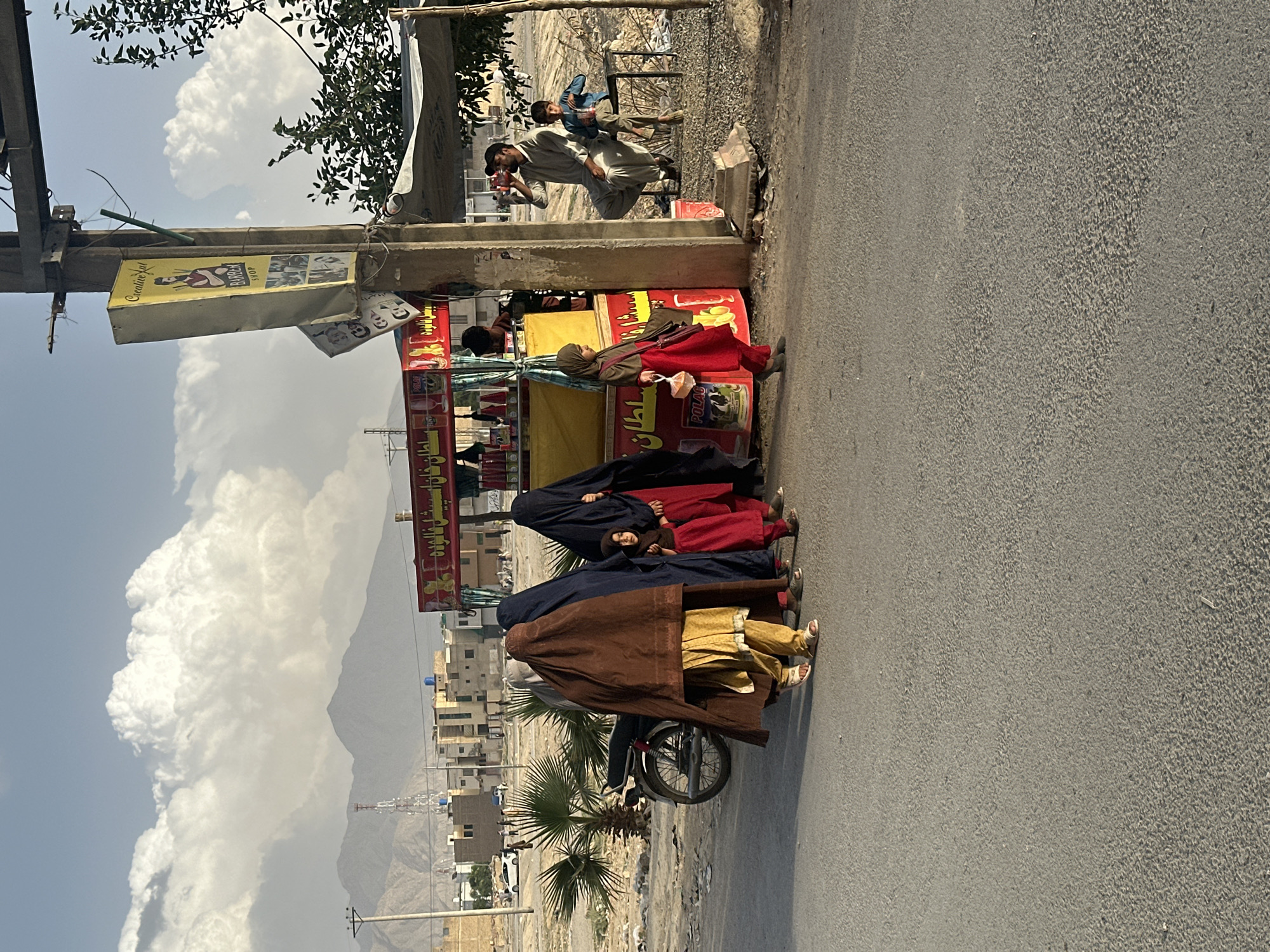 Women in burqas spotted at multiple Quetta locations