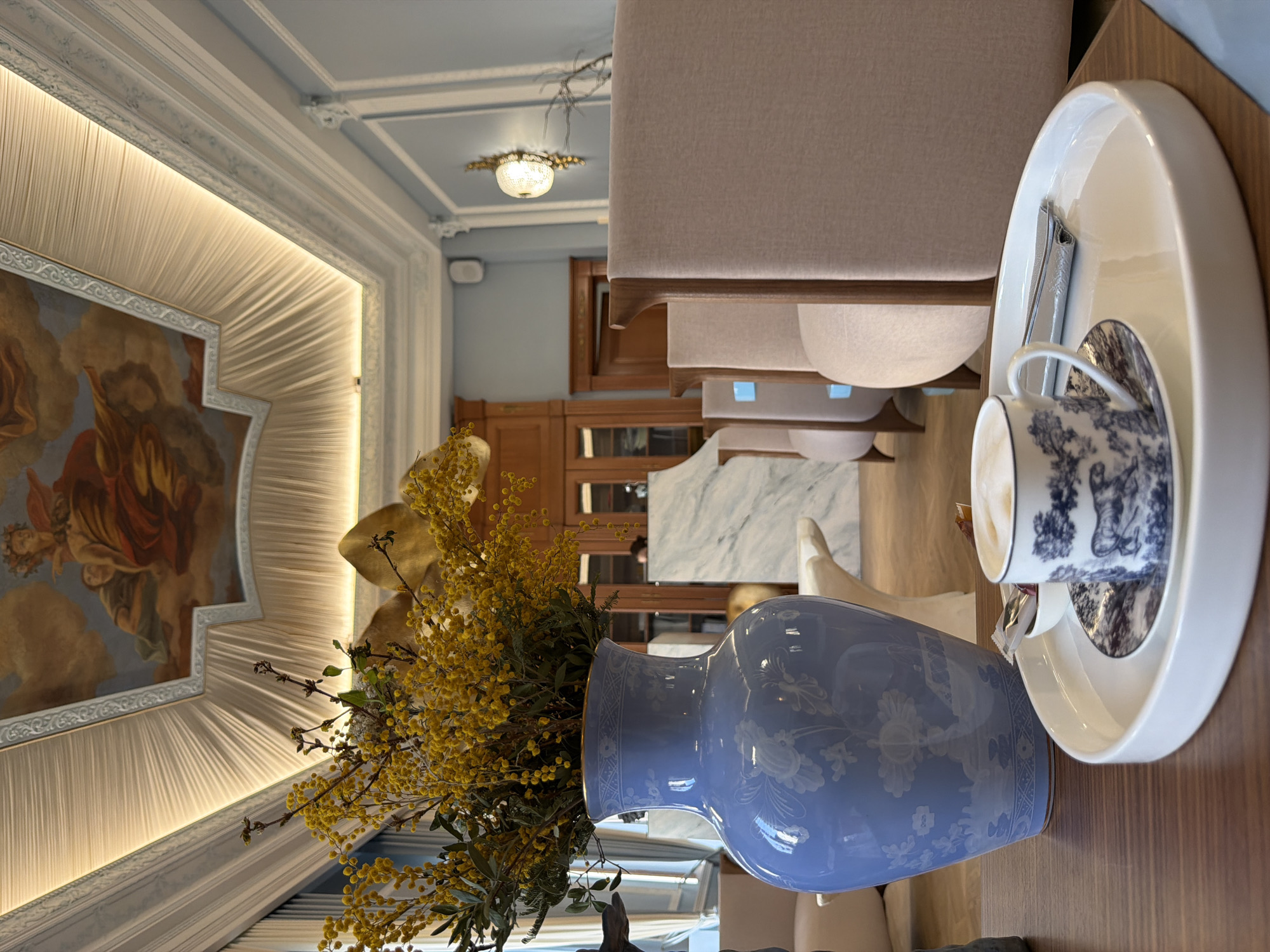 Woman documents luxury Moscow cafe and hotel visit
