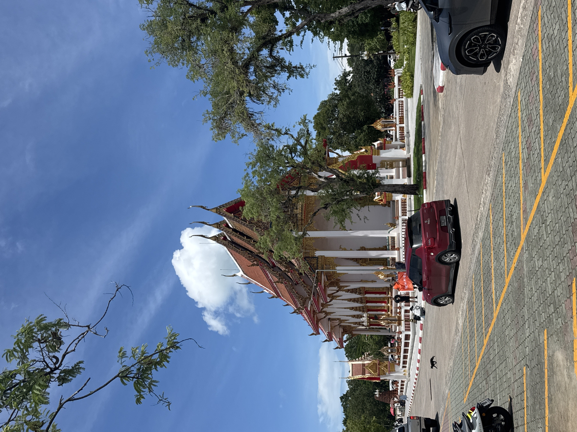 Morning visit documented at Wat Chalong Buddhist temple complex