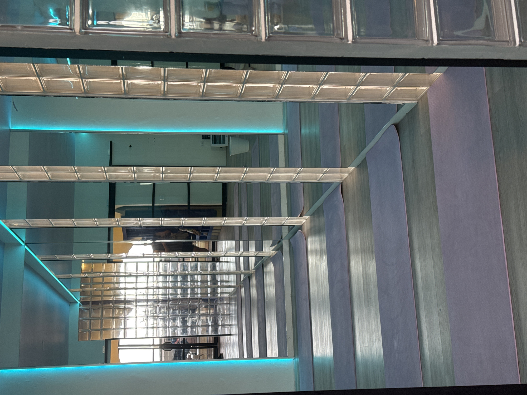 Modern multi-level indoor space photographed in San Andrés Cholula