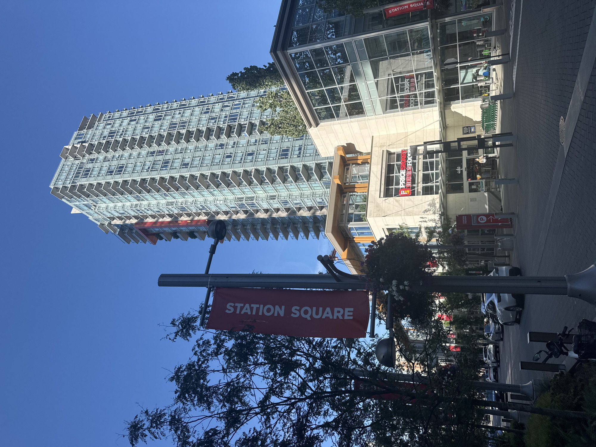 An hour around Metrotown mall and Station Square, Burnaby