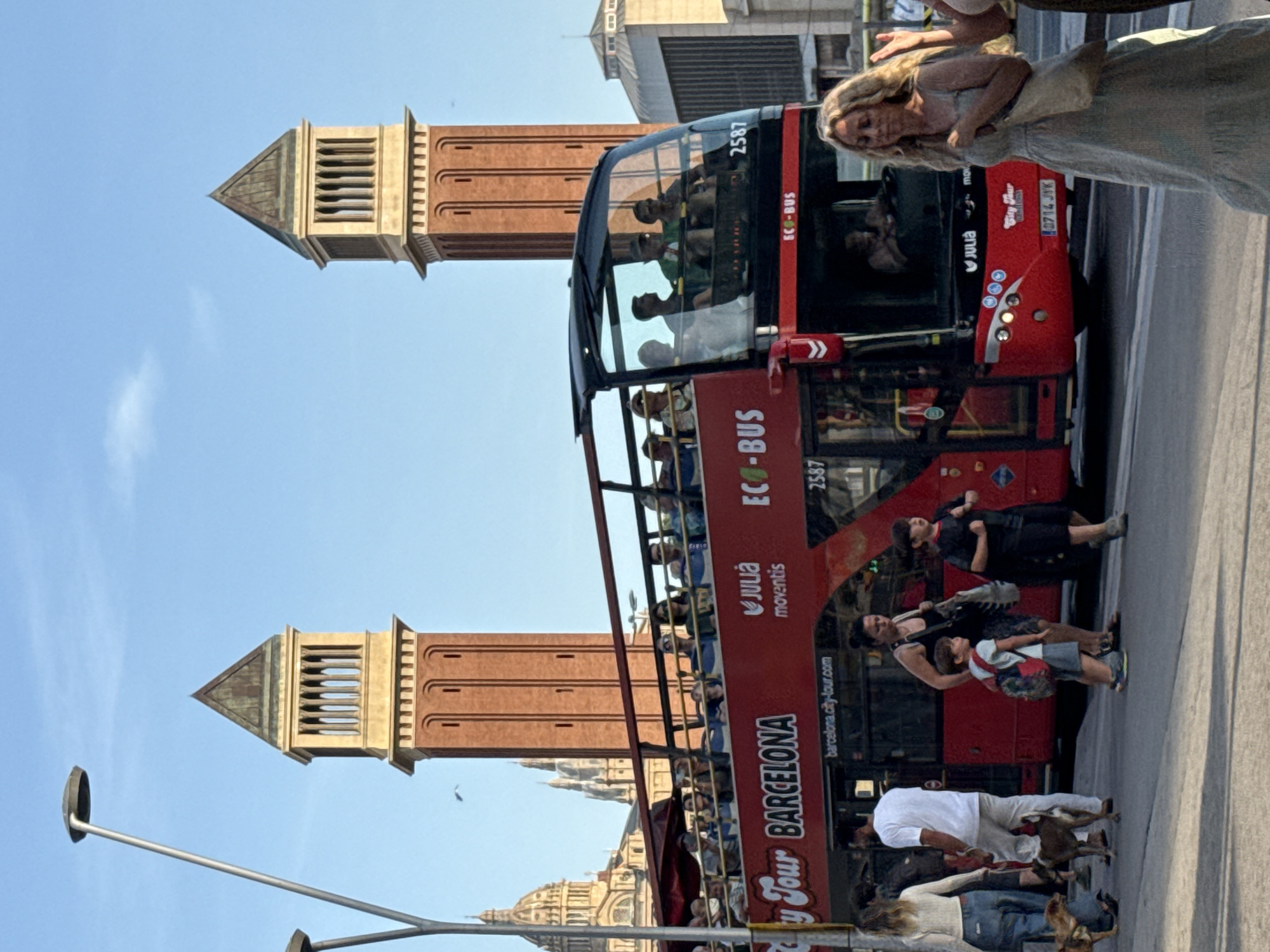 Afternoon around Plaça d'Espanya and Arenas shopping center