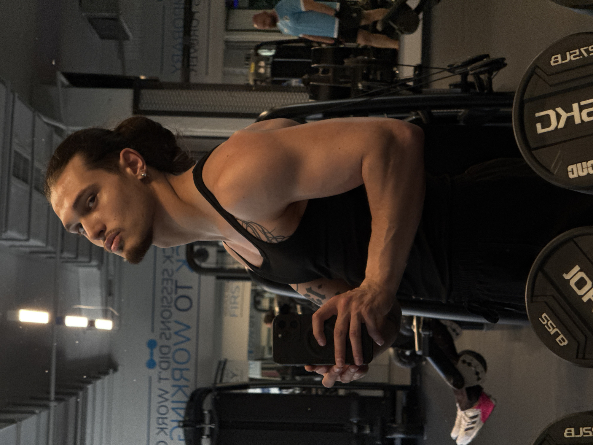 Gym mirror selfies at a Sofia fitness center