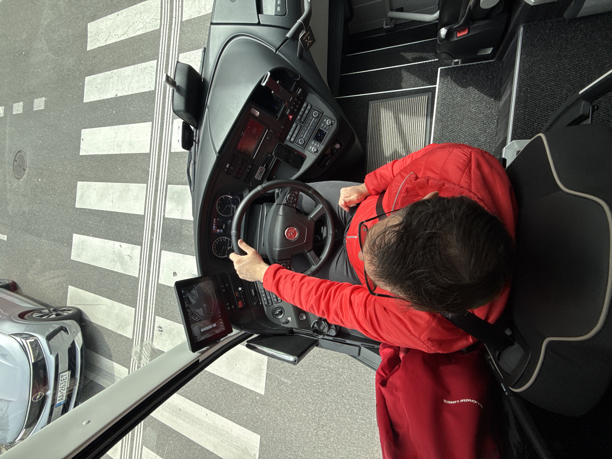 Bus passengers document morning commute through Bratislava tunnel