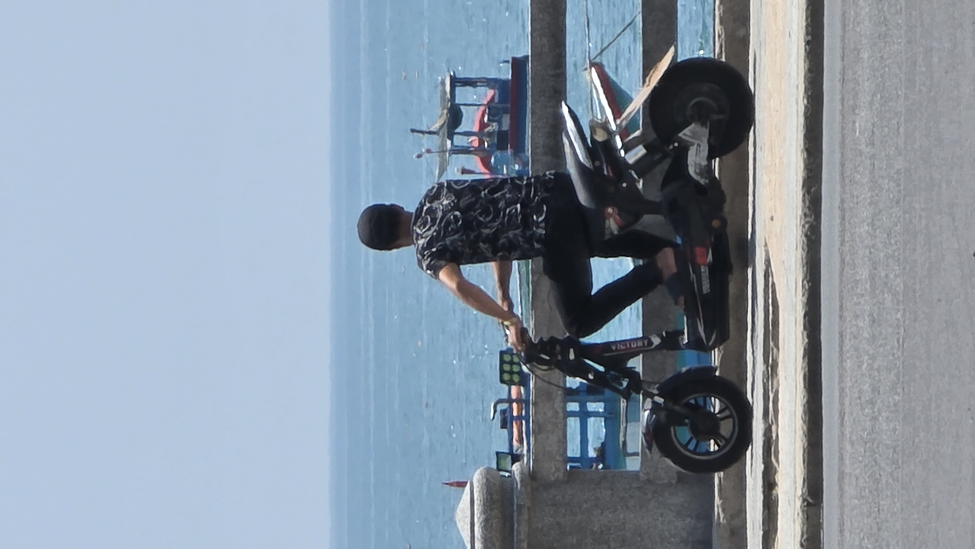 Early morning scooter activity documented in Bắc Nha Trang