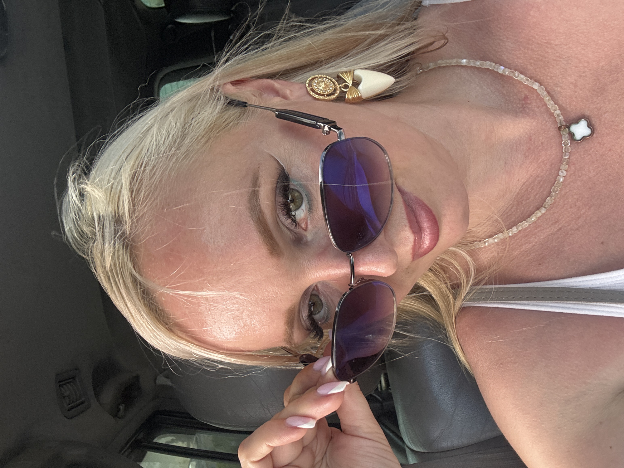 In-car selfie moment in Komsomolsk-on-Amur