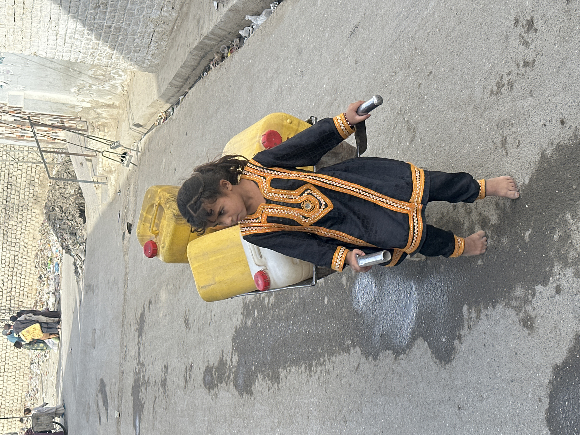 Street life on a Quetta road, midday 2026