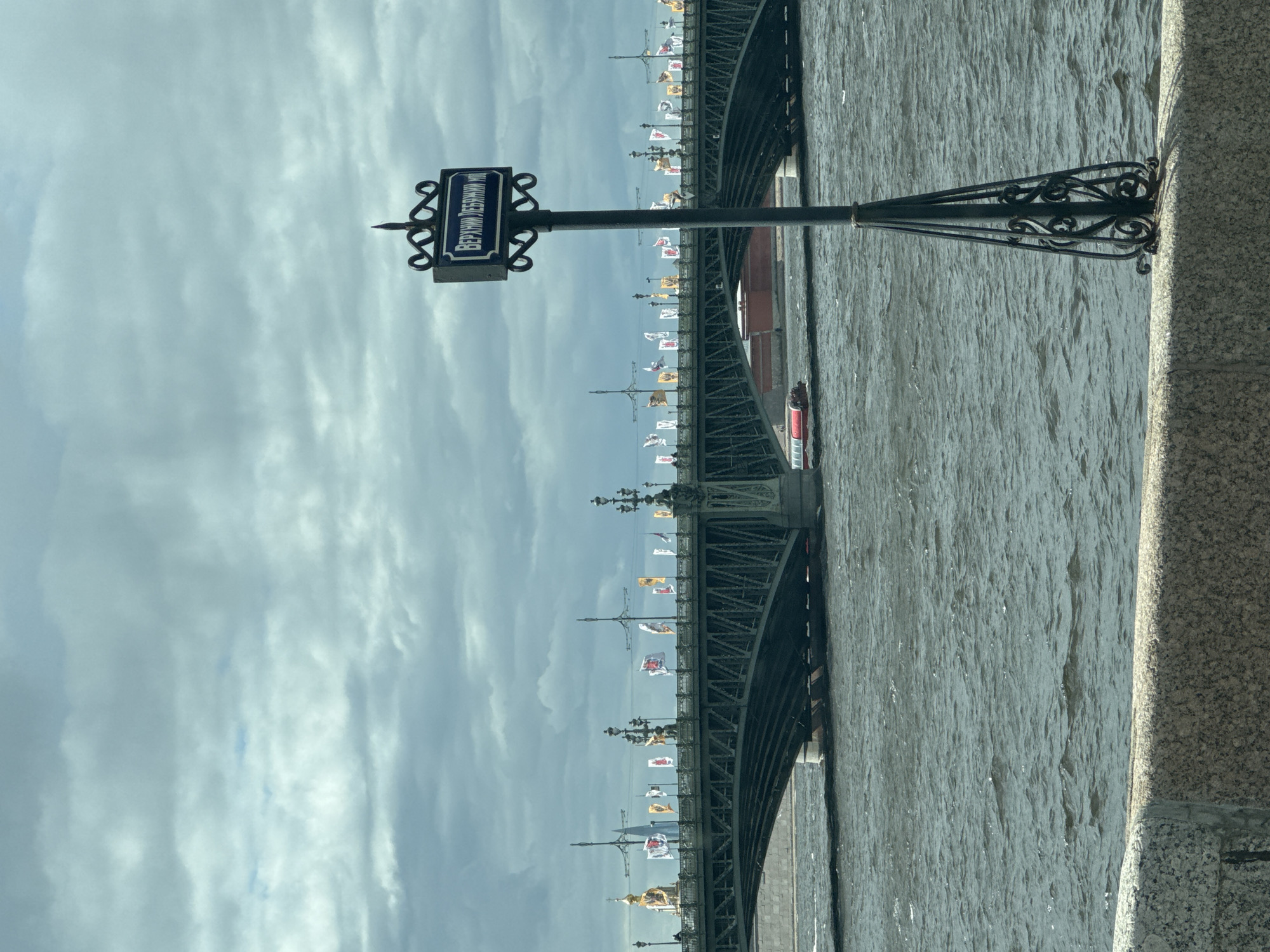 Tourist captures brief journey through historic Saint Petersburg landmarks