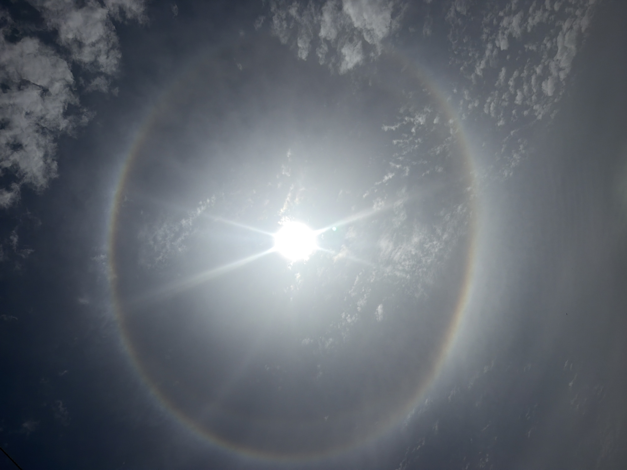 Sun halo phenomenon and daily life documented in Bukuru, Nigeria