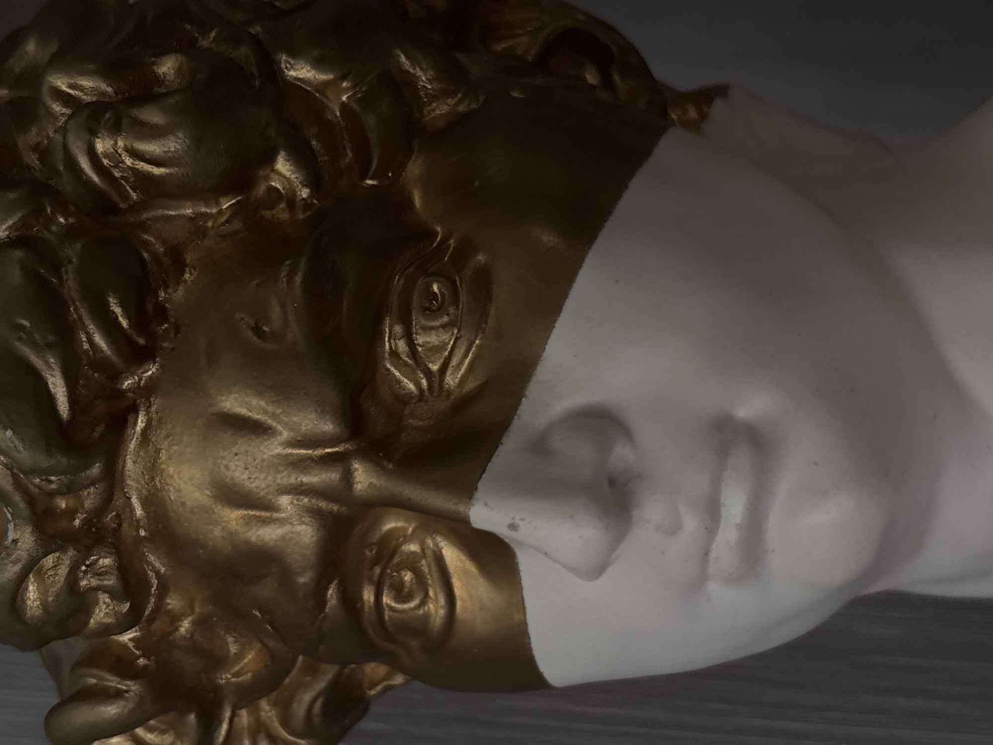 Morning domestic life documented across Veliky Novgorod households