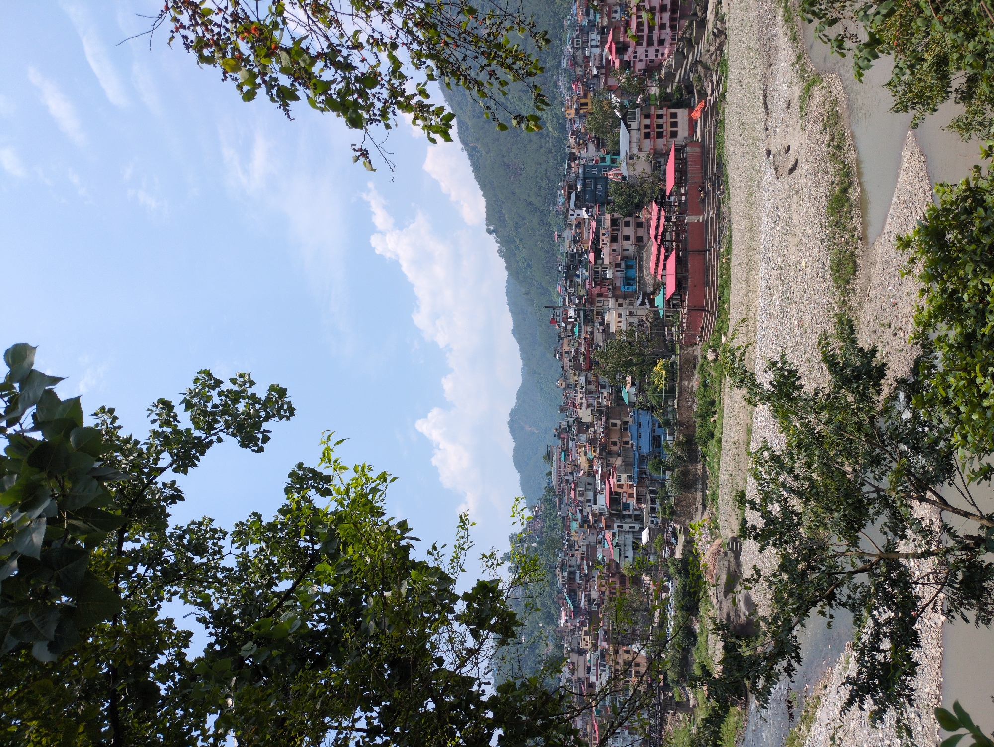 Temple hopping and river views across Mandi's old town