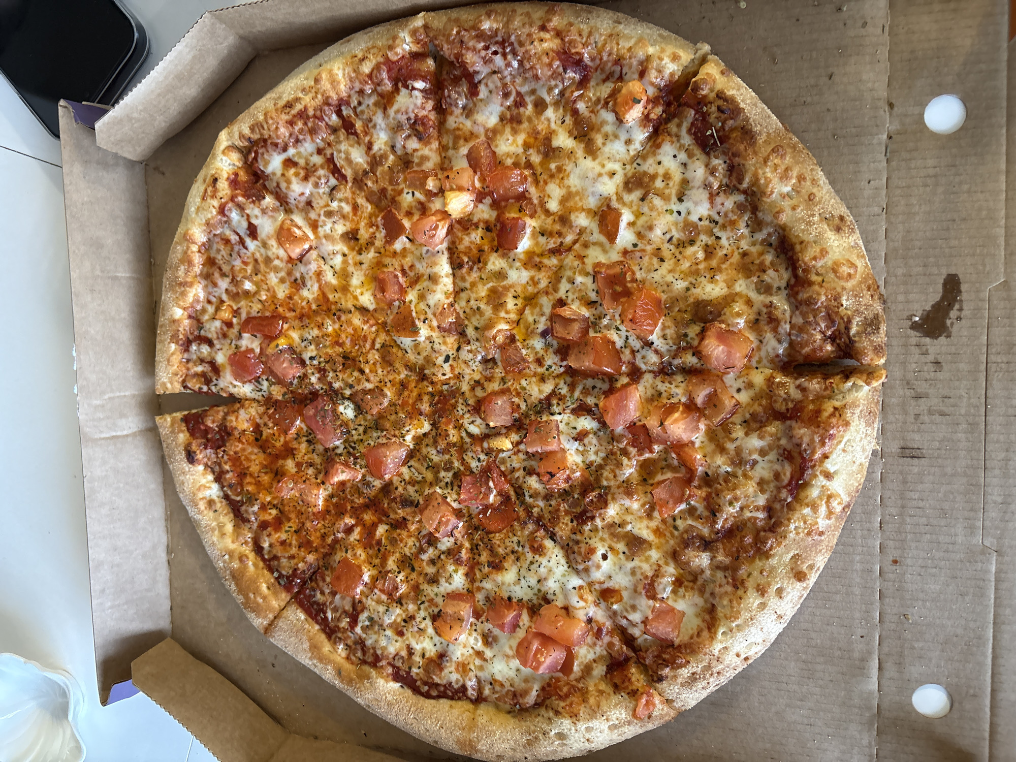 Pizza delivery documented in Ulyanovsk residential area Friday afternoon