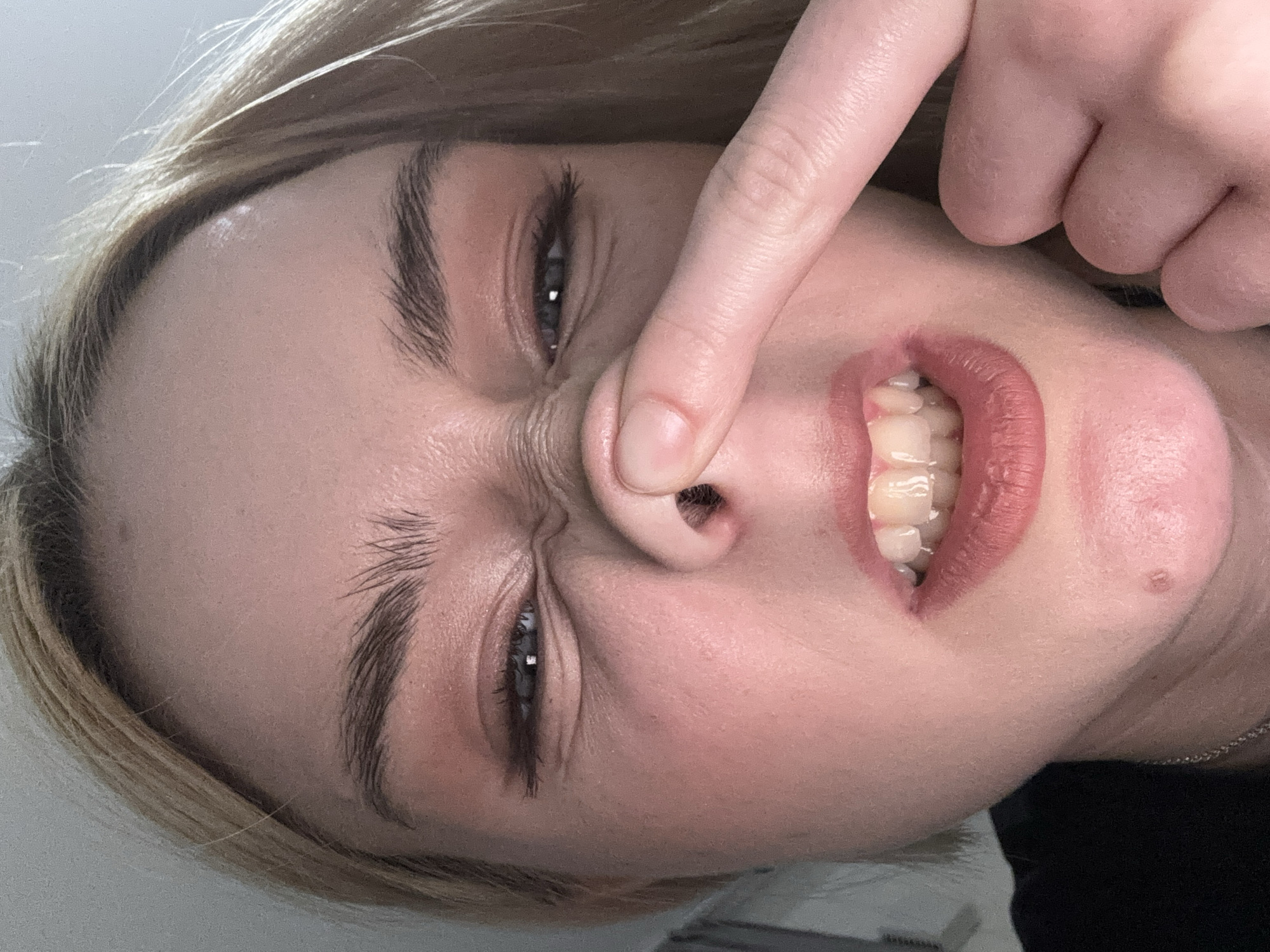 Goofy close-up selfie sequence, Russia