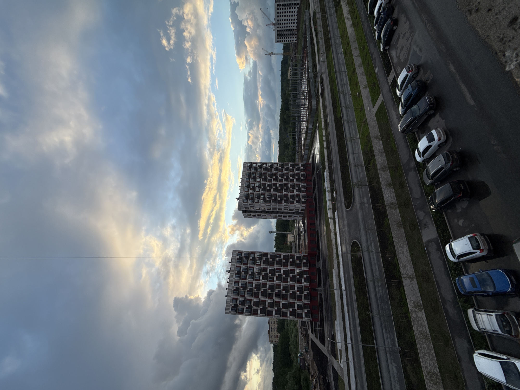 Storm clouds with sunlight breaks observed over Veliky Novgorod