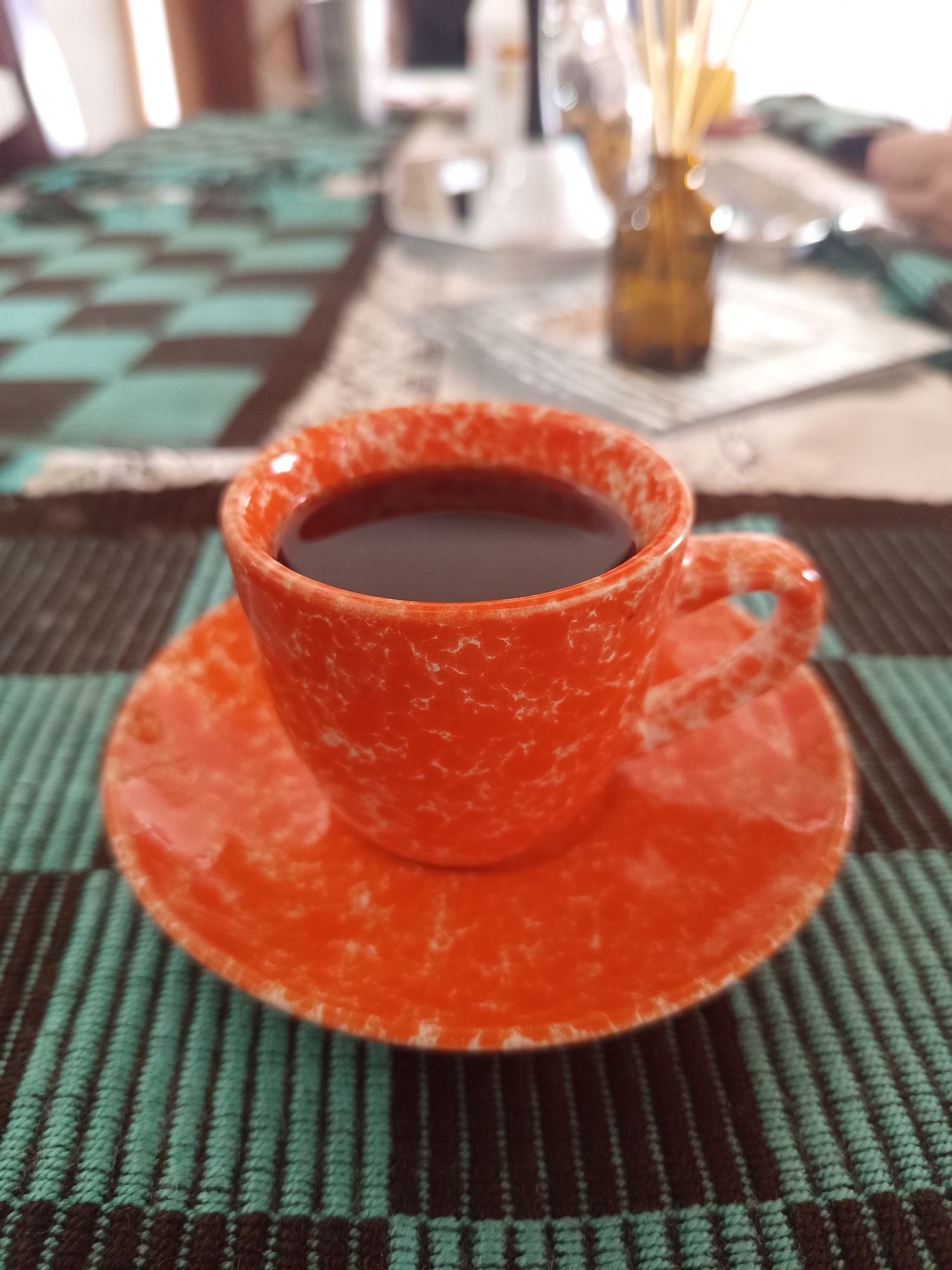 Cakes, tarts, and coffee at a Chinácota café