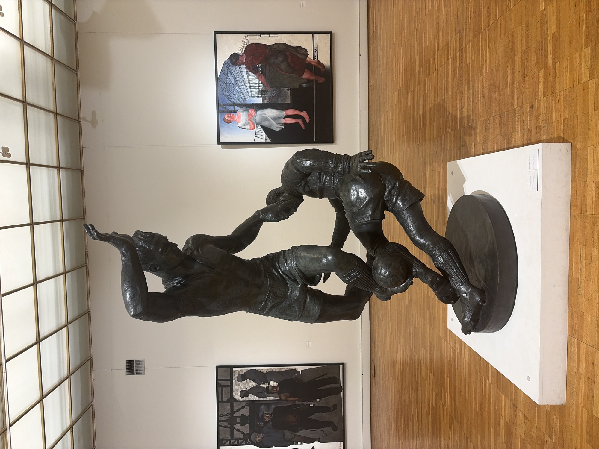 Browsing a wide-ranging Moscow art gallery collection