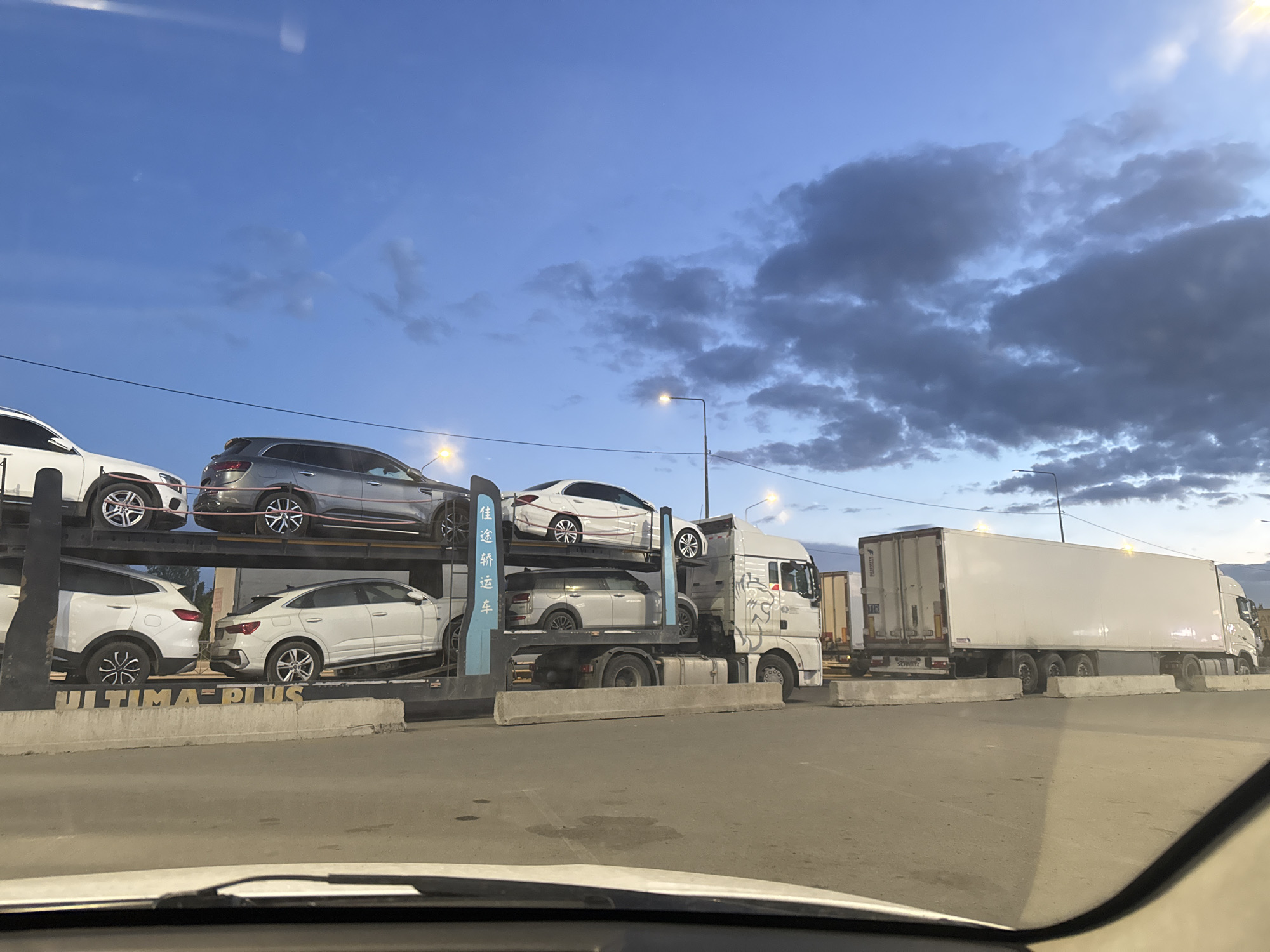Truck parking and restaurant tea break captured simultaneously