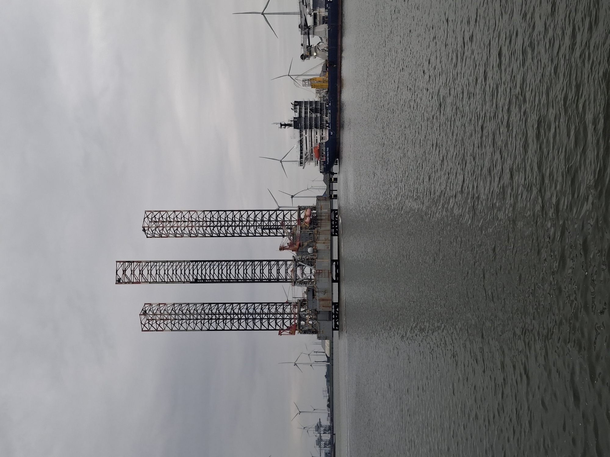 Industrial vessels and infrastructure observed at Eemshaven port