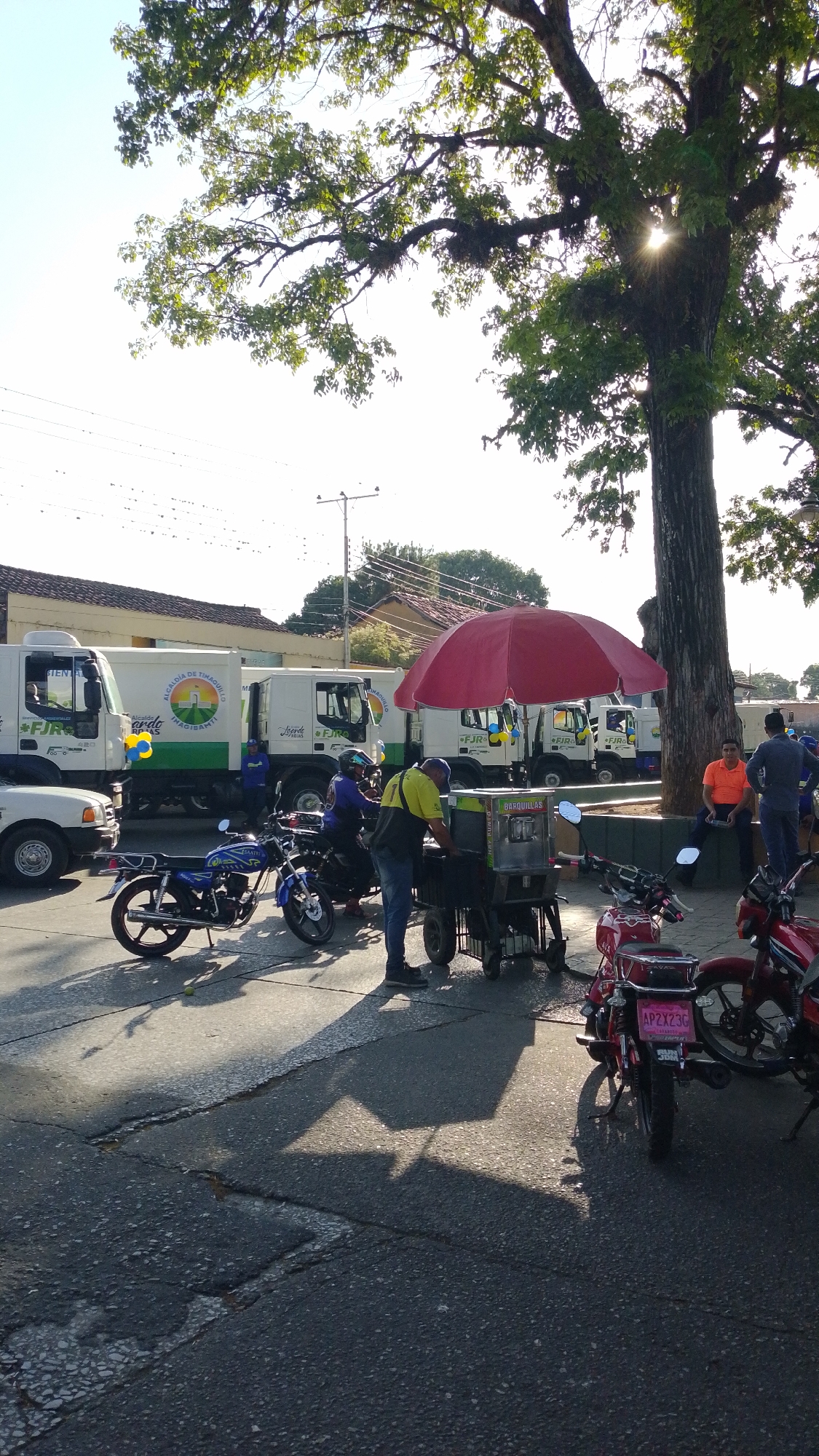Community gathering draws crowds to Plaza Páez in Tinaquillo
