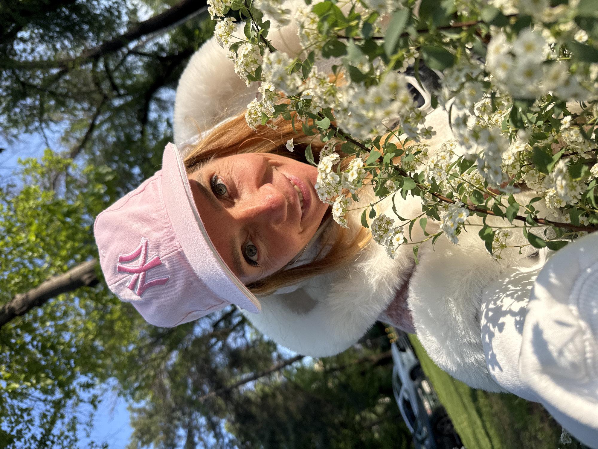 Woman documents springtime visit to Bishkek landmarks and sculptures