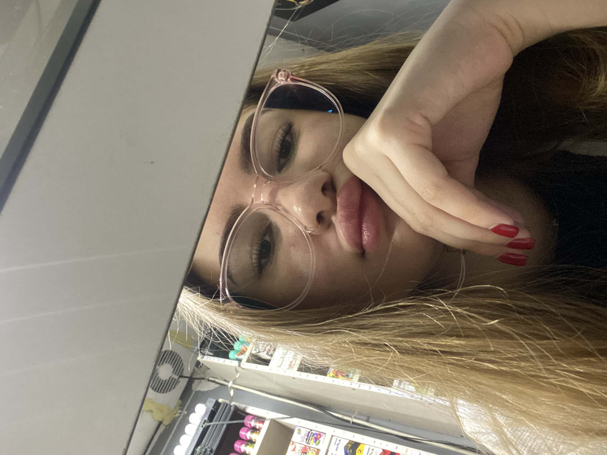 Woman photographed repeatedly in Russian retail store Sunday morning