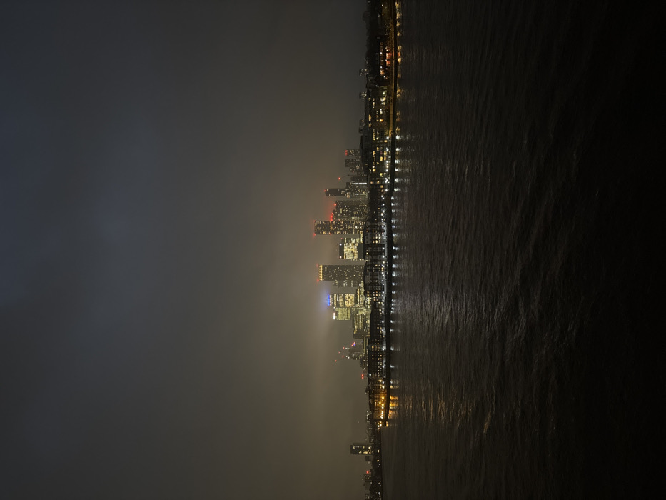 London evening captures cityscape and office video call scenes