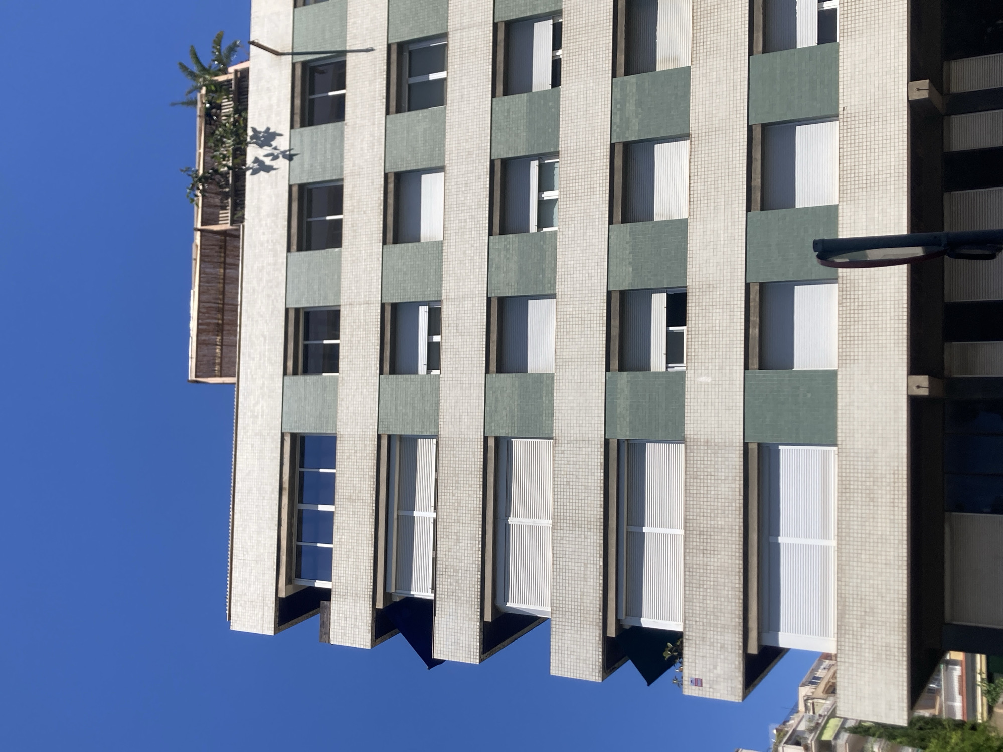 Street-level Barcelona: architecture, graffiti, and everyday details in Gràcia