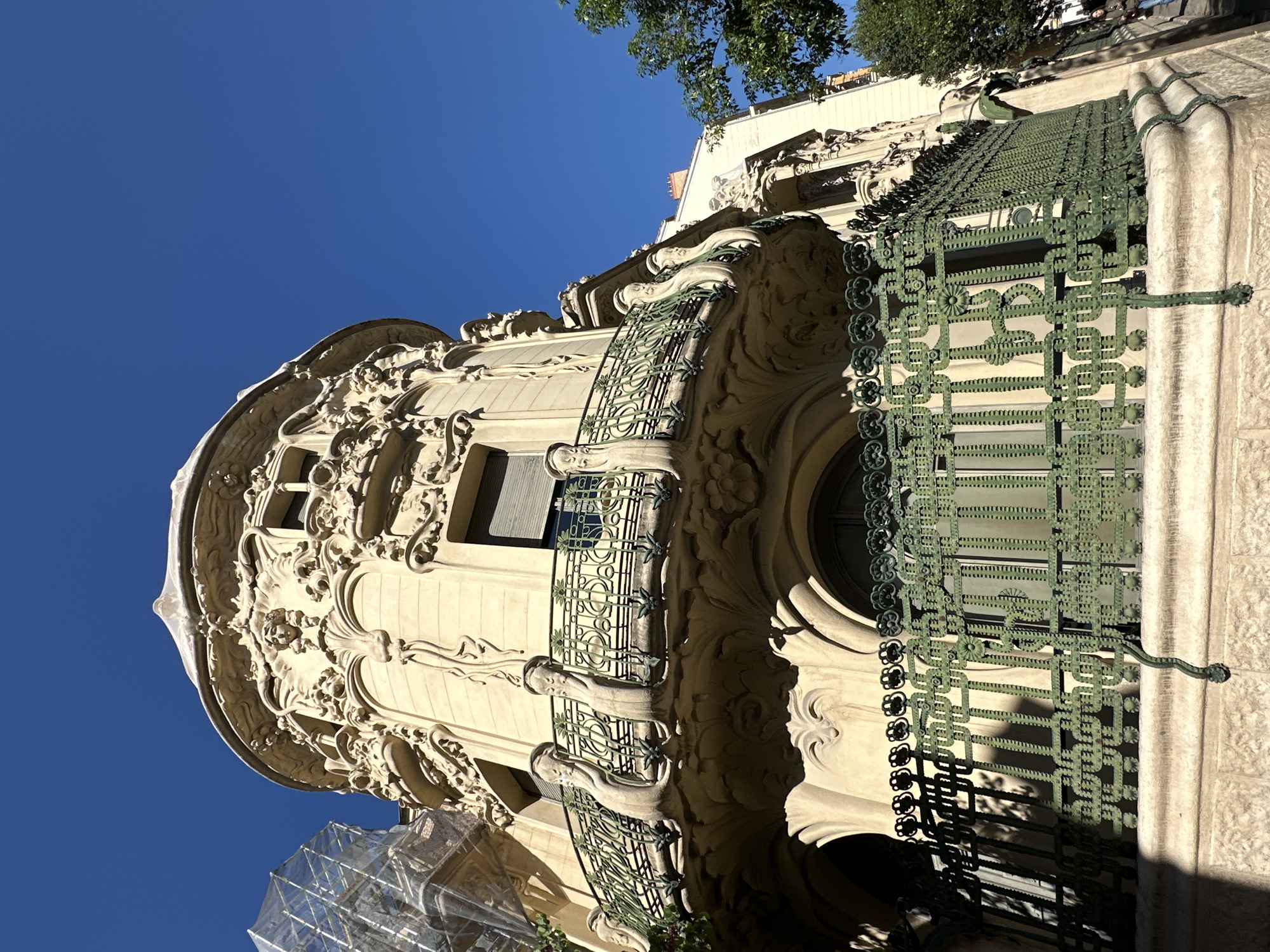 Morning architectural documentation in central Madrid streets