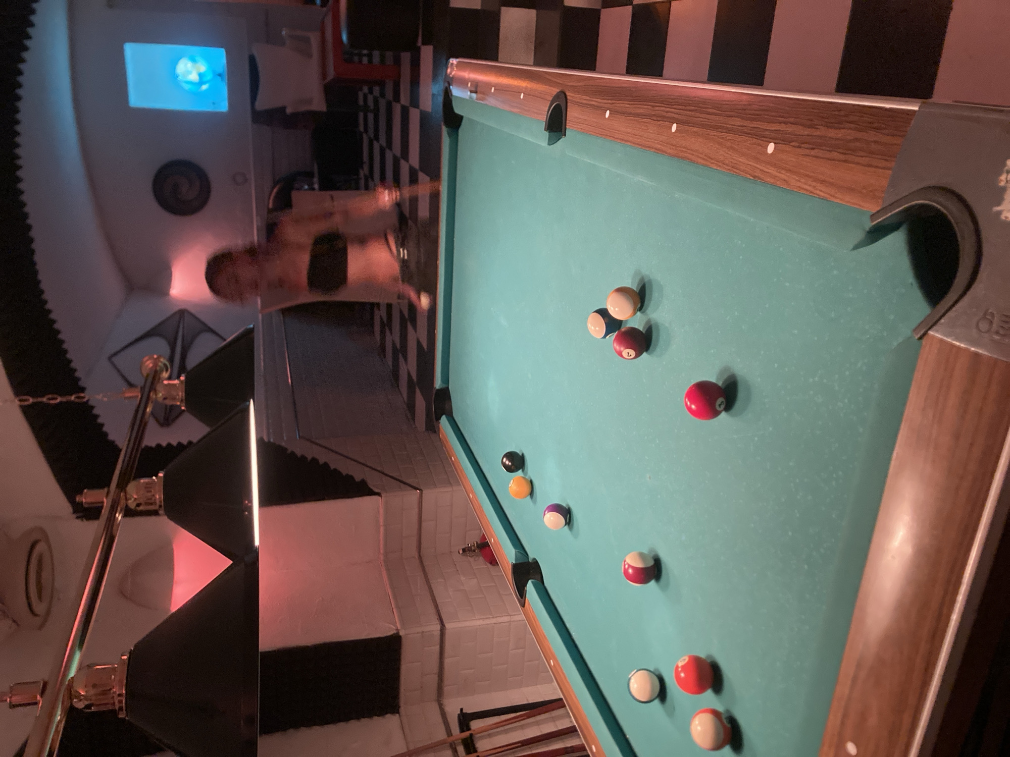 Pool, skating, and street life on a Barcelona summer night