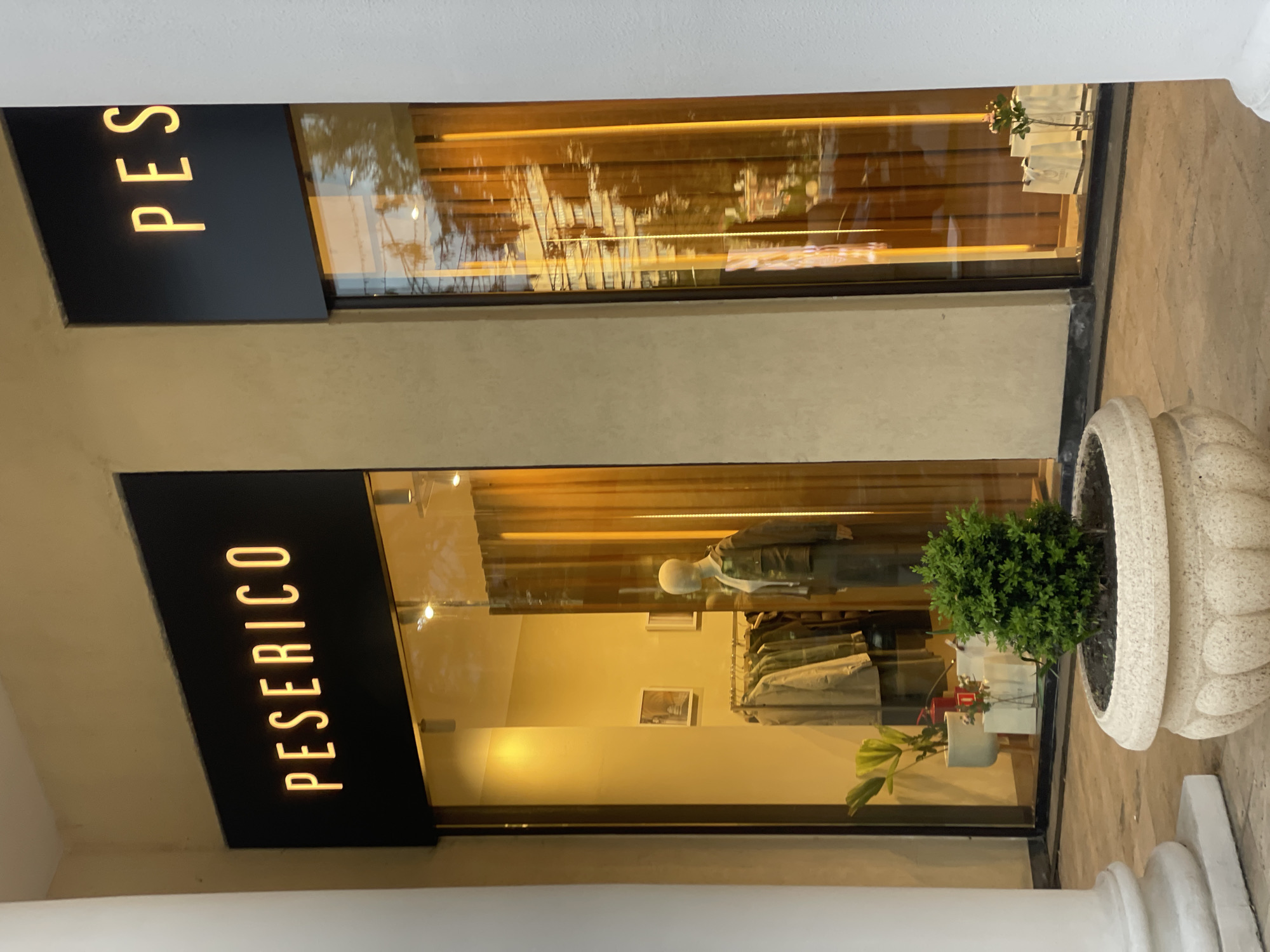 Mixed retail and street observations recorded in Sochi