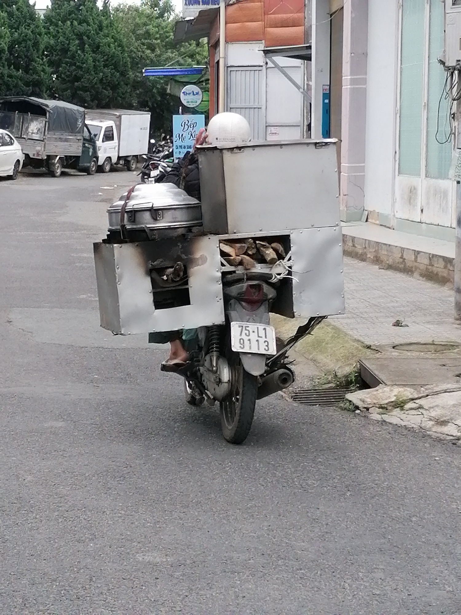 Street scenes and local color from Da Lat, Vietnam