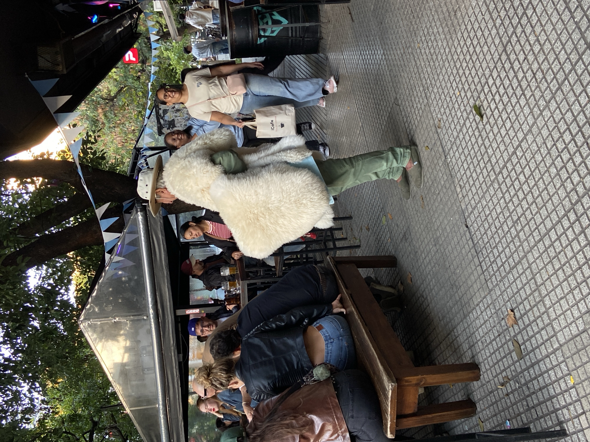 Evening dining scene captured at Buenos Aires outdoor restaurant